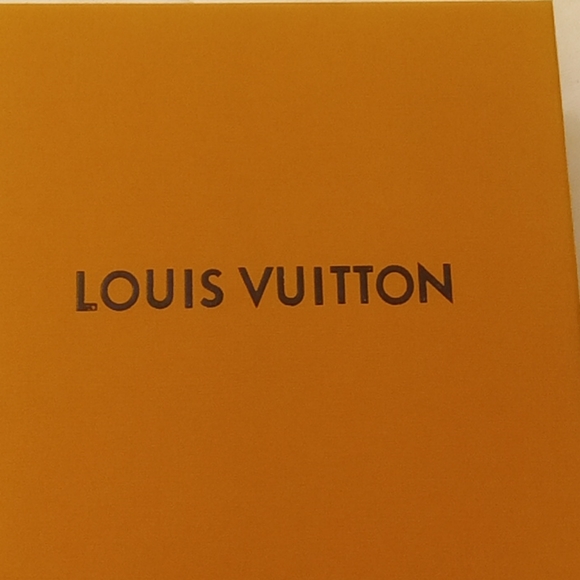 Louis vuitton belt - Picture 5 of 11